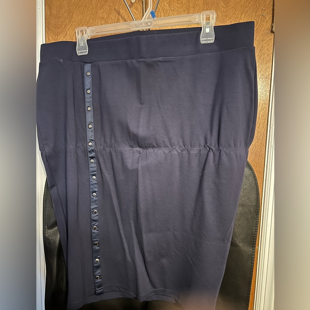 Torrid navy blue snap slit pencil skirt